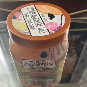 Tree hut lemon blueberry tart sugar scrub
